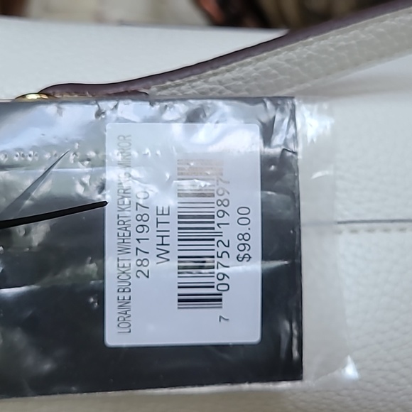NWT Nanette Lepore White Loraine Bucket Bag with keyring mirror - Picture 8 of 8